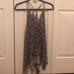 Crisscrossed tank top, black and white pattern